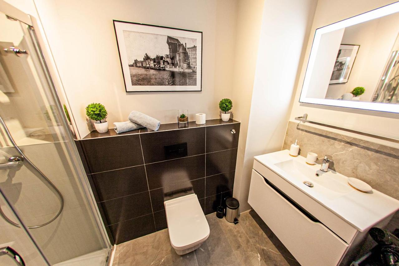 Euro Apartments New Gardens Delux กดัญสก์ ภายนอก รูปภาพ